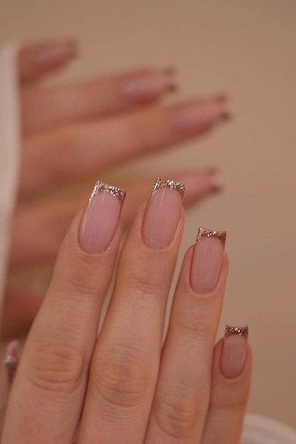 Френч 2026: стильный маникюр, который вдохновит на обновление11