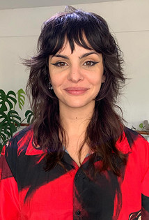 Новые стрижки на средние волосы: 6 стильных вариантов для любого типа волос5