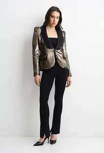 Как создать уникальный образ на 8 марта 2026 года?25