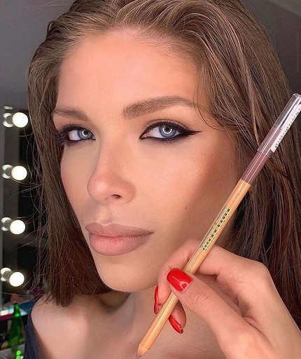 8 секретов визажистов для идеального макияжа губ карандашом7