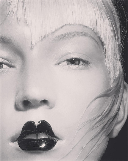 8 секретов визажистов для идеального макияжа губ карандашом6