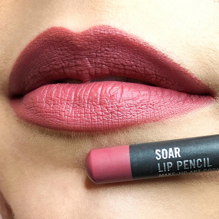 8 секретов визажистов для идеального макияжа губ карандашом4