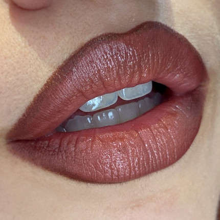 8 секретов визажистов для идеального макияжа губ карандашом5