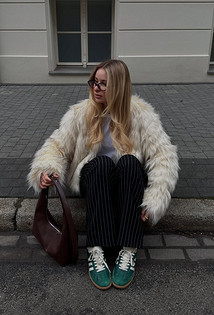 Как создать стильный образ с искусственной шубой для эффектного выхода21