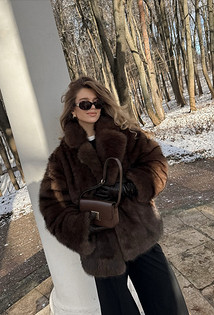 Как создать стильный образ с искусственной шубой для эффектного выхода29