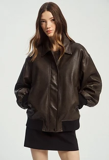 Весна 2026: 6 стильных курток, которые станут новыми хитами18