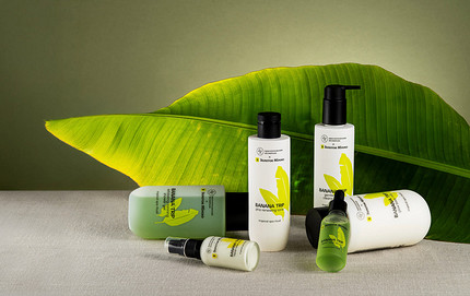 Новые бьюти-тренды: как бананы и кокосы вдохновляют моду этой недели5