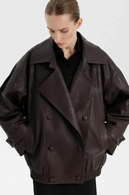 Весна 2026: 6 стильных курток, которые станут новыми хитами16