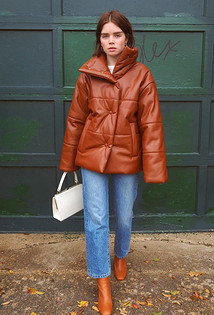 Коричневые сапоги: 5 стильных идей от модных инфлюенсеров2